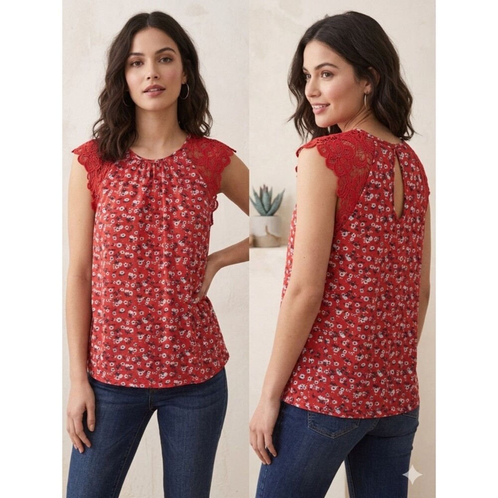 Floral Lace Cap-Sleeve Top in Red by